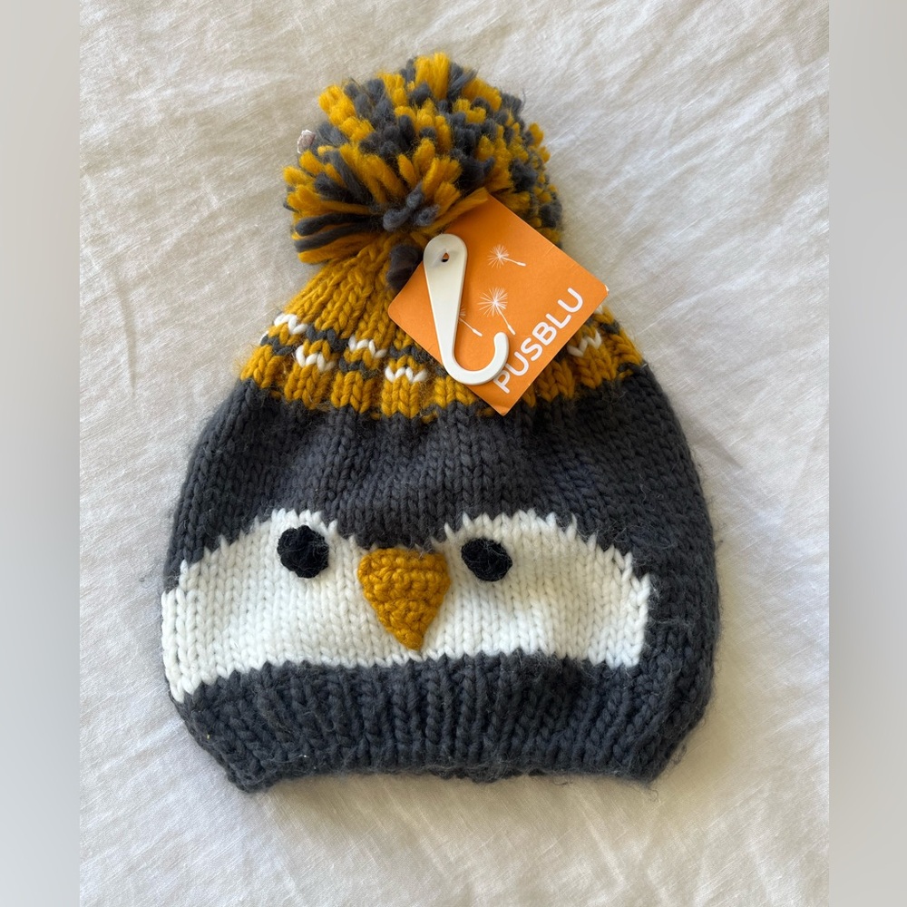 NWT Penguin Beanie, 6-12 months